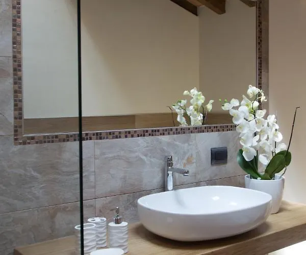 La Ratta Lantgård Vernasca